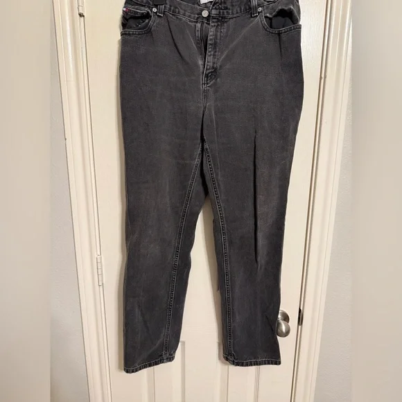 Vintage Tommy Hilfiger size 14 straight leg jeans waist 32” black - Picture 1 of 6